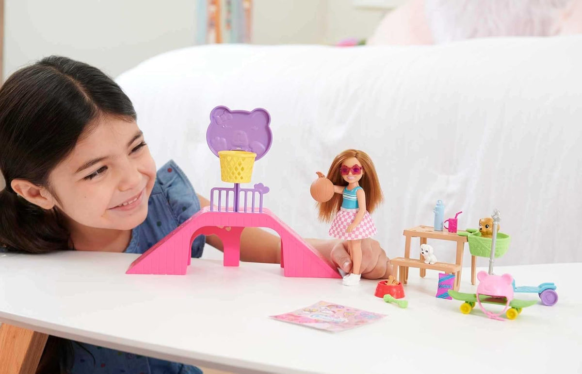 Mattel Barbie - Skate park Chelsea (HJY35)