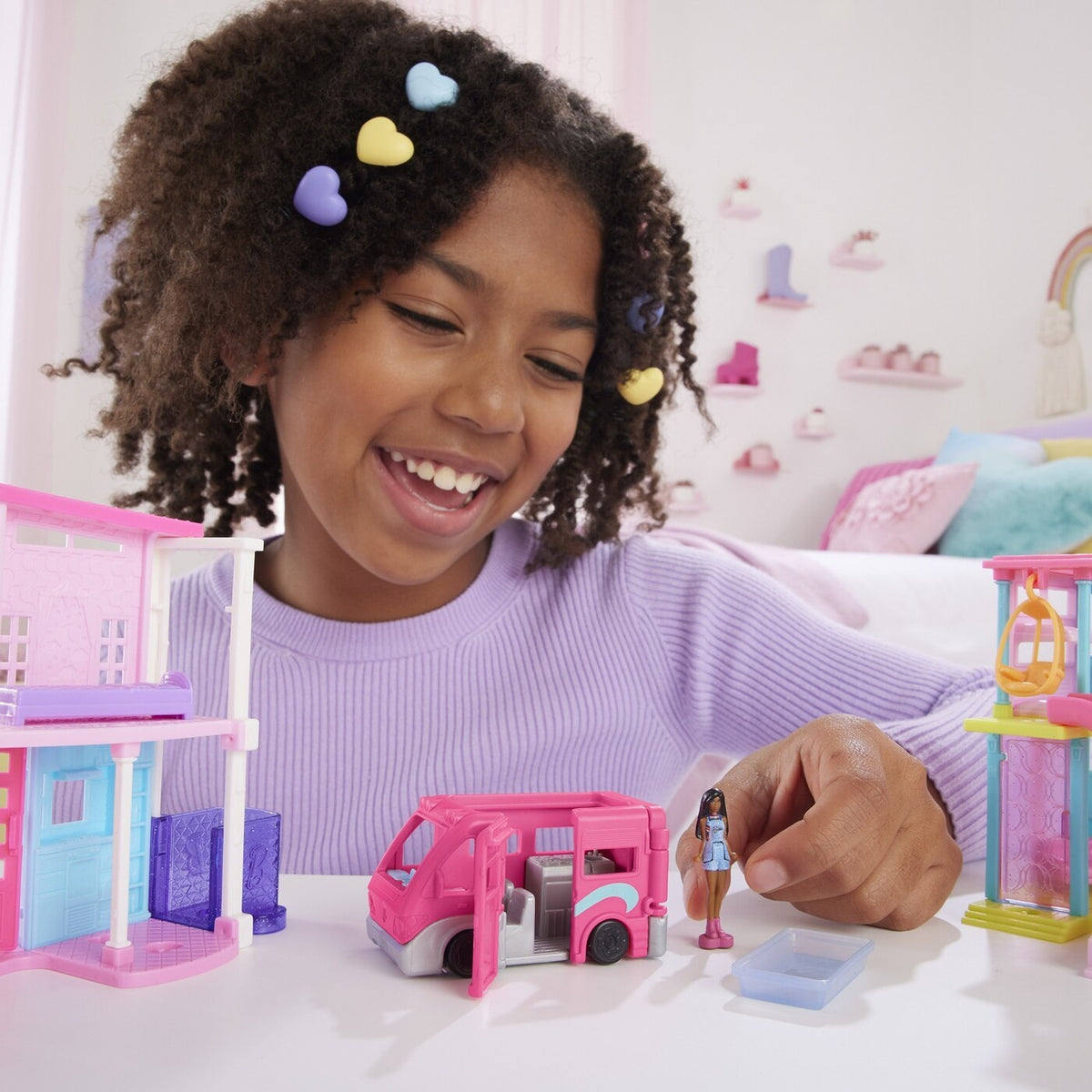 Mattel Barbie: Mini BarbieLand - Lutka in Dreamcamper (HYF39)