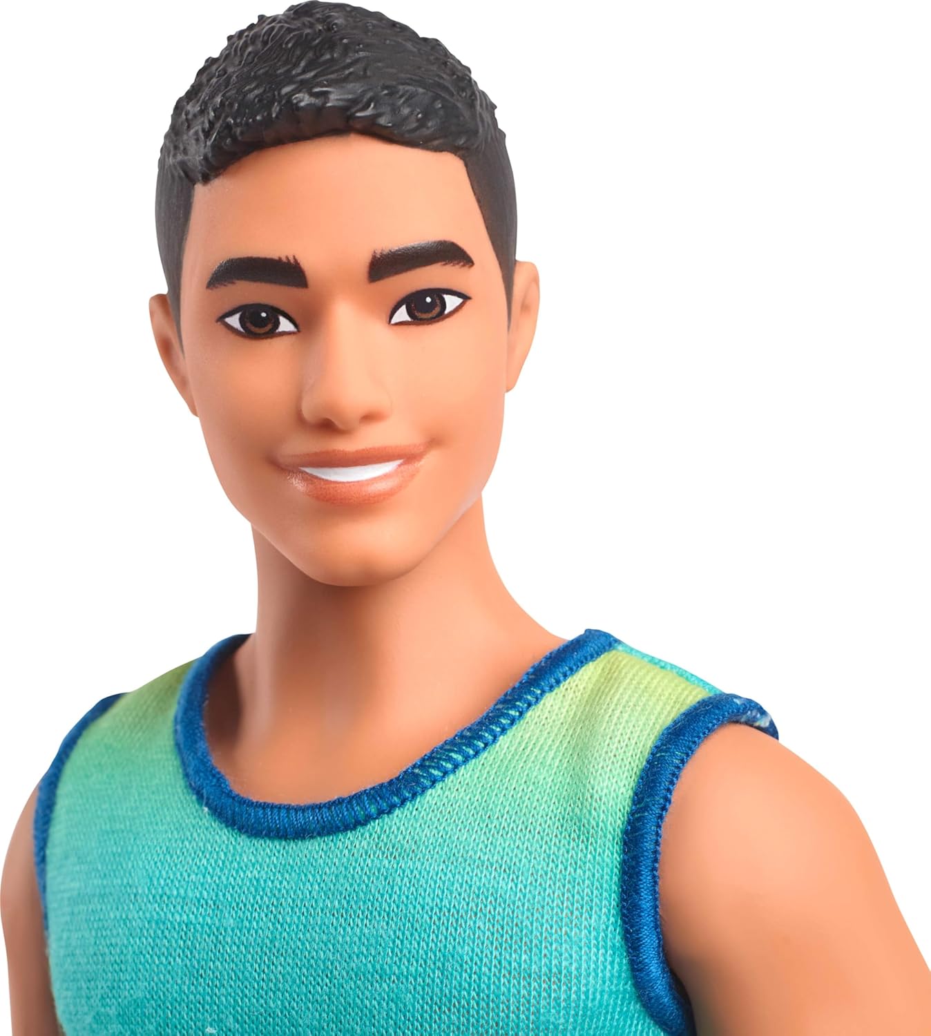 Mattel Barbie: Ken - Ombre koszulka i dżinsy z czarnymi włosami z serii Fashionistas (HYV00)